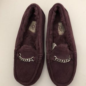 UGG WINTER SLIPPERS WOMENS SIZE 7